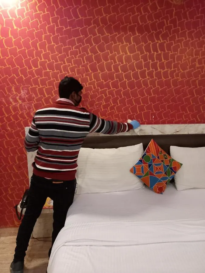 Hotel Airlift At Delhi Airport ニューデリー 3*,  インド