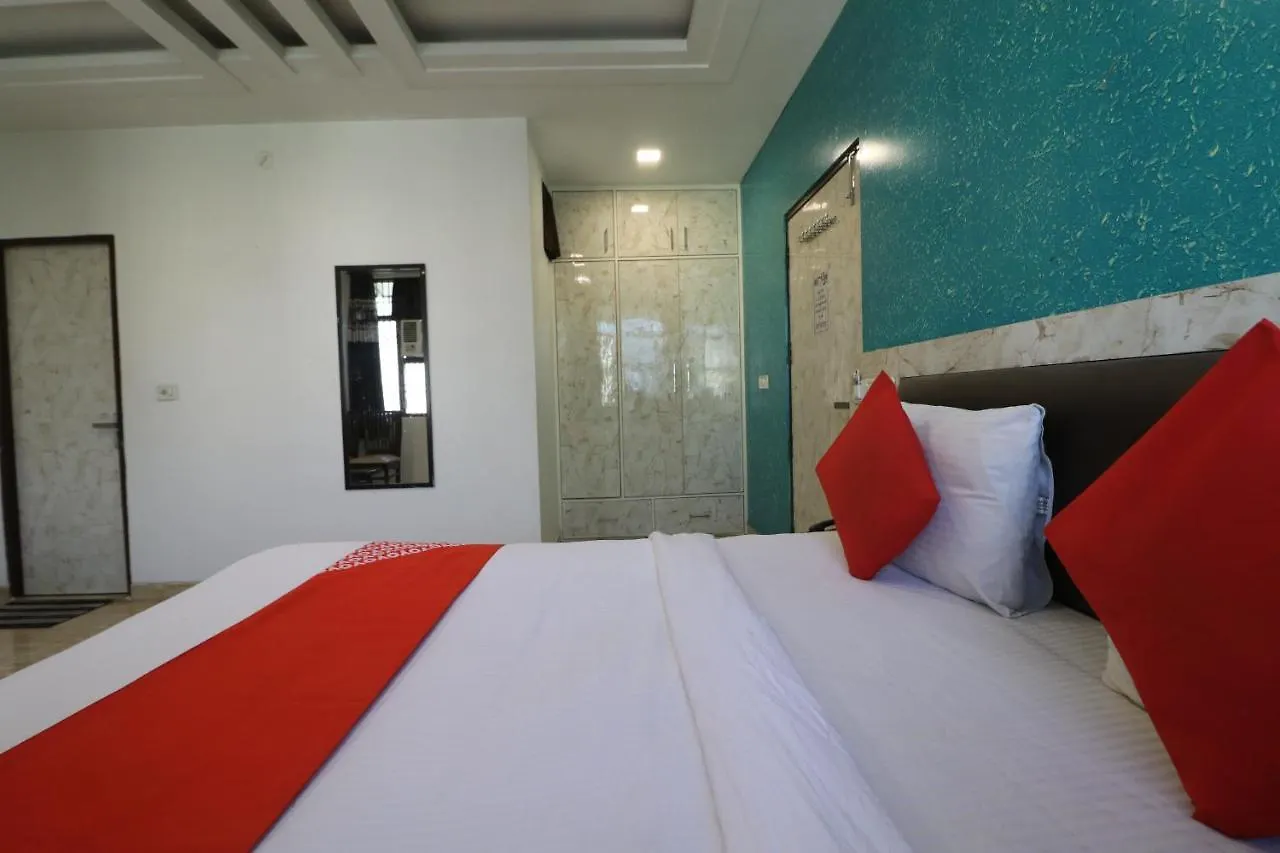 Hotel Airlift At Delhi Airport ニューデリー 3*,